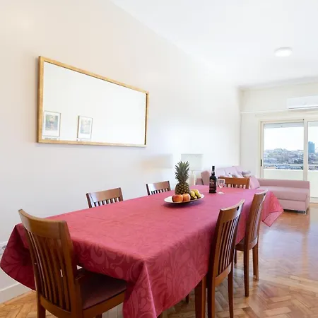 Host Wise - Lovely Bright Flat - Instaworthy View Apartment *