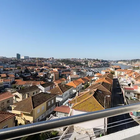 Host Wise - Lovely Bright Flat - Instaworthy View *