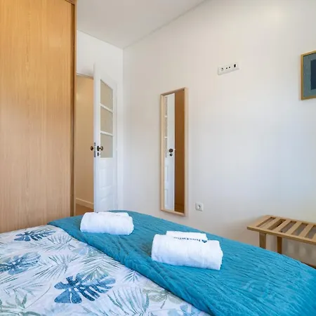 Host Wise - Lovely Bright Flat - Instaworthy View Apartment