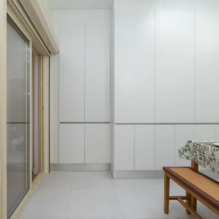 Host Wise - Anna Flats