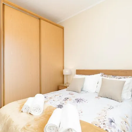 Host Wise - Anna Flats *