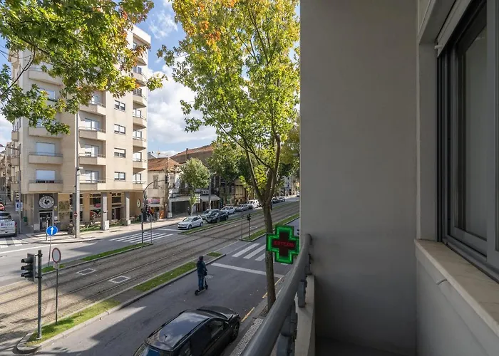 Host Wise - Anna Flats