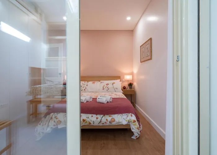 Host Wise - Anna Flats *