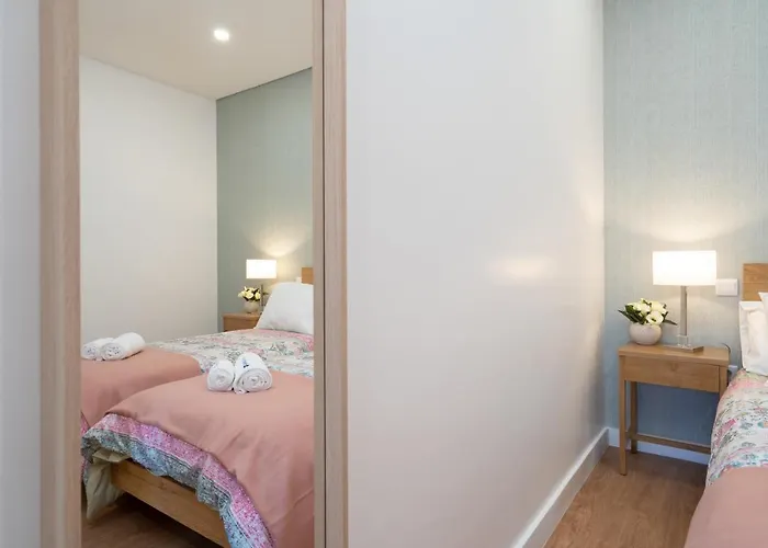 Host Wise - Anna Flats *