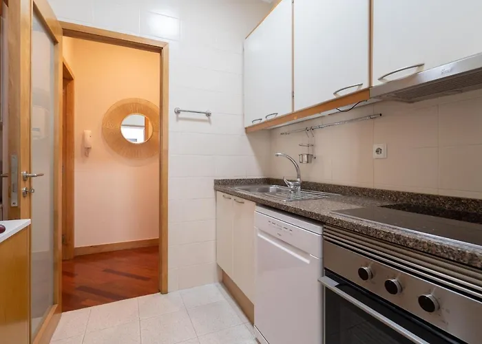 Host Wise - Anna Flats